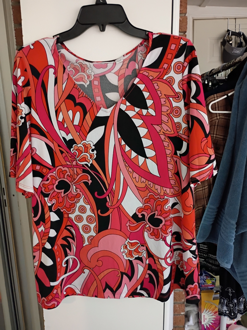 Susan Graver Pink, Red, Black & White Abstract Paisley V-Neck Top